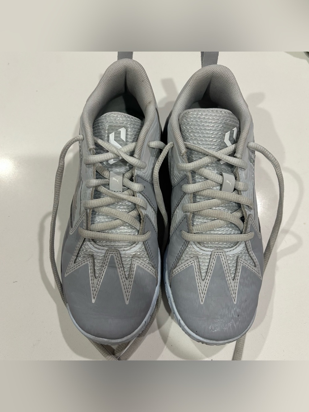 Puma kids 1.5Y Gray Scoot Zero Sneakers